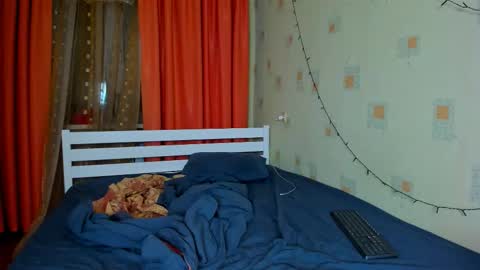 Cassie  STREAMS HERE EVERYDAY online show from February 18, 7:10 pm