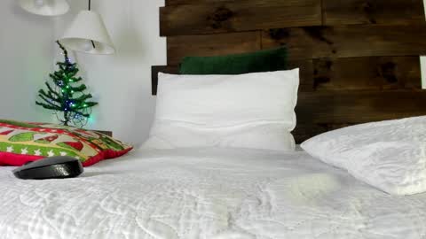 Snapshot of iamgabriela_ chatting on December 3, 3:11 pm Gabriela online show from December 3, 3:11 pm
