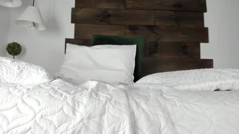 Snapshot of iamgabriela_ chatting on January 18, 3:27 pm Gabriela online show from January 18, 3:27 pm
