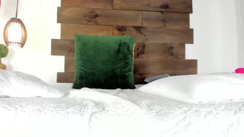 Snapshot of iamgabriela_ chatting on March 3, 6:01 pm Gabriela online show from March 3, 6:01 pm