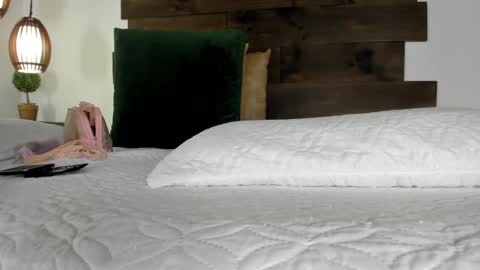 Snapshot of iamgabriela_ chatting on March 4, 12:22 pm Gabriela online show from March 4, 12:22 pm