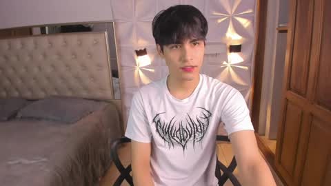 iamjuanjoc online show from April 7, 3:29 am