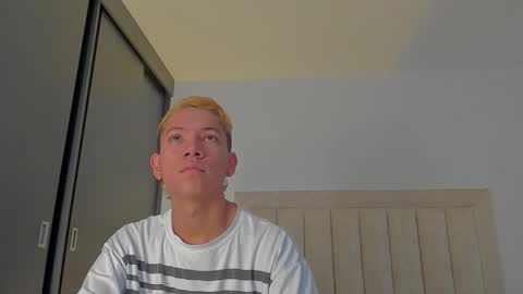 Juliiiiian online show from November 7, 11:10 am