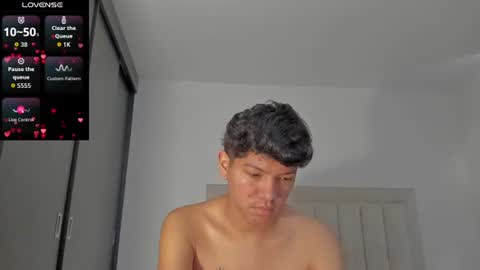 Snapshot of iamjulian_ chatting on July 12, 11:12 am Juliiiiian online show from July 12, 11:12 am