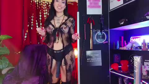 Snapshot of iammistressk chatting on March 5, 2:34 pm Mistress K online show from March 5, 2:34 pm