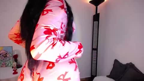 Camila online show from November 10, 2:43 am