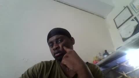 Snapshot of iamryan995442 chatting on April 3, 7:23 pm iamryan995442 online show from April 3, 7:23 pm