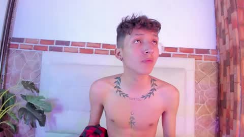 Snapshot of iamthiagox chatting on January 23, 4:09 am Thiago online show from January 23, 4:09 am