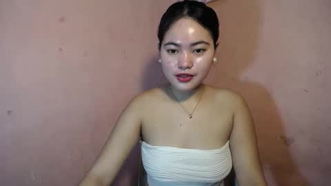 Snapshot of iamurnanny chatting on December 19, 2:56 am nany online show from December 19, 2:56 am