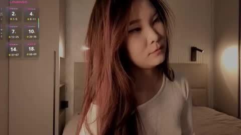 iamyuki_ online show from October 15, 3:56 pm