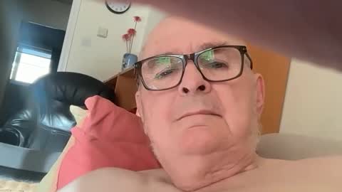 ian53a - mature UK man for same online show from November 23, 12:16 pm