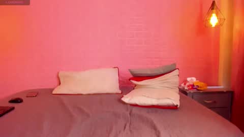 Snapshot of ian_aleandra chatting on January 6, 2:21 pm Ian Aleandra online show from January 6, 2:21 pm