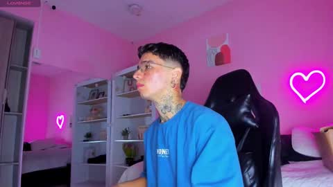 IAN CASTILLO online show from September 22, 11:12 am