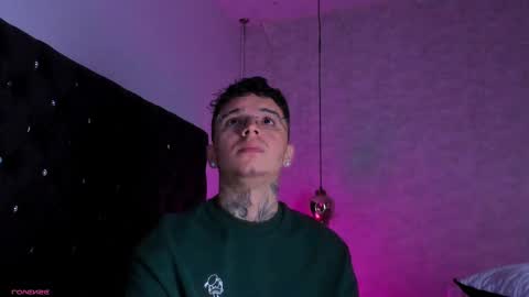 IAN CASTILLO online show from October 4, 11:19 am