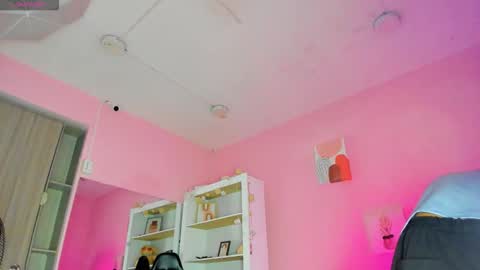 IAN CASTILLO online show from November 4, 11:09 am