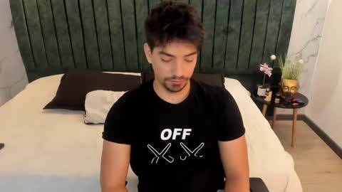 Ian Davis online show from February 17, 8:15 pm