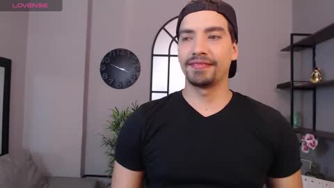 Ian Davis online show from February 19, 8:20 pm