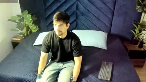 Ian Davis online show from October 5, 11:41 am