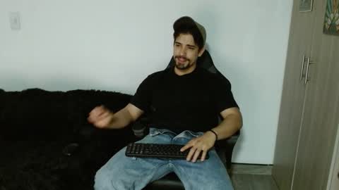 Ian Davis online show from November 3, 2:02 am