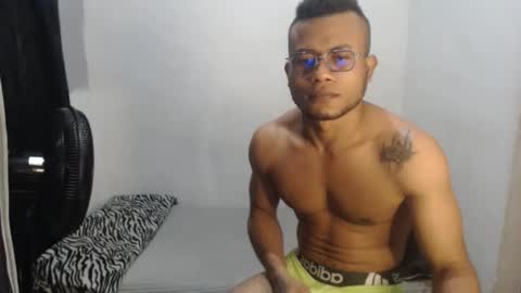 ian_tuner online show from December 2, 8:08 am