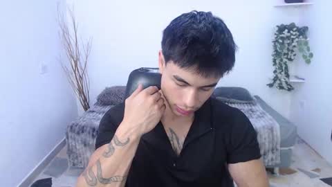 Ian  online show from February 13, 11:50 am