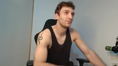 Snapshot of ianandersson27 chatting on March 31, 9:37 pm Ian Andersson online show from March 31, 9:37 pm