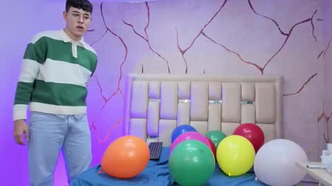 Ian  online show from March 9, 9:19 pm