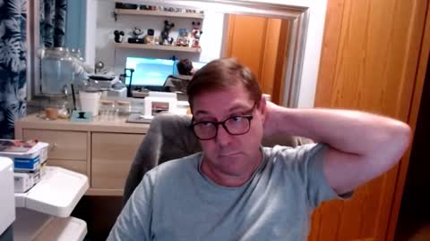 iangay13 online show from December 21, 8:05 pm