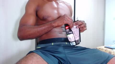 Snapshot of ianrashatxxx chatting on December 13, 9:52 pm Ian Rashad online show from December 13, 9:52 pm