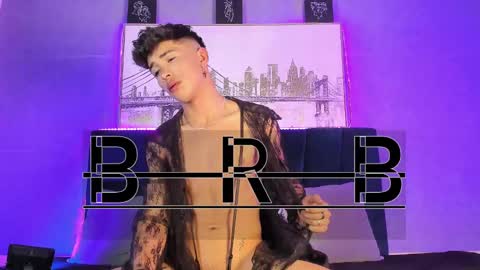 Snapshot of ianwayne_ chatting on December 12, 7:41 am Andrew online show from December 12, 7:41 am