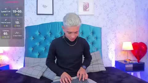 Snapshot of ianwayne_ chatting on February 11, 1:51 pm Andrew online show from February 11, 1:51 pm