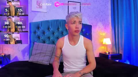 Snapshot of ianwayne_ chatting on February 12, 12:22 pm Andrew online show from February 12, 12:22 pm