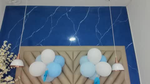 ibbie_ online show from September 23, 12:08 pm