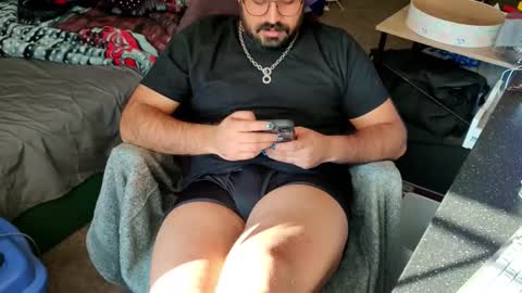 iBear0 online show from February 15, 9:33 pm