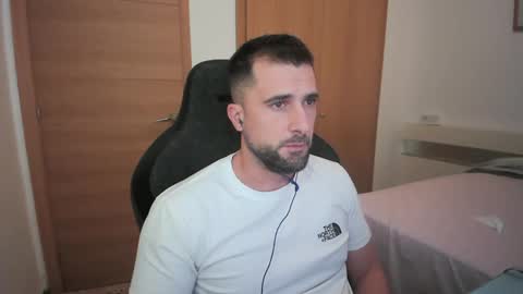 iberian_macho online show from October 28, 10:41 am
