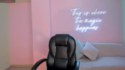 Ibiza  online show from September 23, 12:30 pm