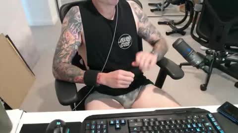 Snapshot of ic987 chatting on February 12, 4:51 am ic987 online show from February 12, 4:51 am