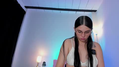 ice online show from October 22, 10:04 am