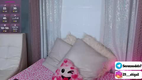 ice_y_abigail online show from March 10, 12:15 pm