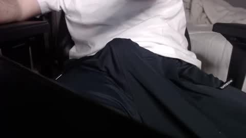 Snapshot of icecold_39 chatting on March 4, 5:11 am Icecold 39 online show from March 4, 5:11 am