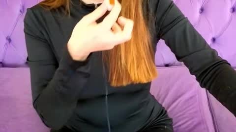 Danielle online show from May 3, 1:17 pm