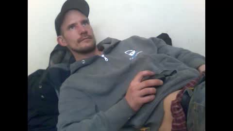 Snapshot of icetwerller chatting on March 10, 8:56 pm icetwerller online show from March 10, 8:56 pm