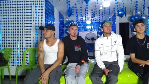 THOMAS AND DAMIAND online show from January 10, 5:13 pm