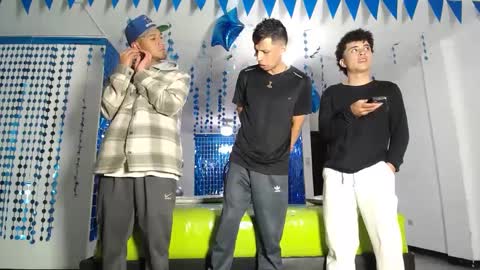 THOMAS AND DAMIAND online show from February 13, 12:43 pm