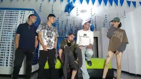 THOMAS AND DAMIAND online show from March 2, 12:54 pm