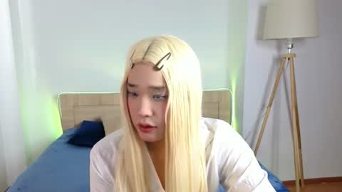 Snapshot of icexoxo chatting on July 16, 12:44 pm Ice online show from July 16, 12:44 pm