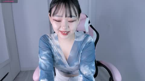 Hitomi   online show from February 7, 1:11 pm