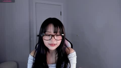 Hitomi   online show from October 1, 8:42 am