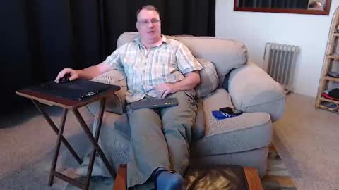 Snapshot of icihristopher chatting on March 1, 1:11 am Christopher online show from March 1, 1:11 am