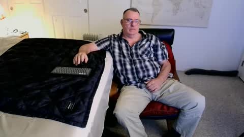 Snapshot of icihristopher chatting on October 2, 4:03 pm Christopher online show from October 2, 4:03 pm